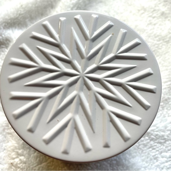 NWT Bath & Body Works 3-Wick Scented Candle – Fresh Balsam 🌲❄️ - Picture 7 of 9